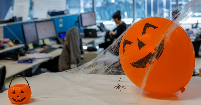 halloween decoration ideas for office