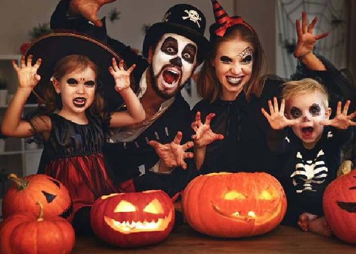 Family Costume Themes