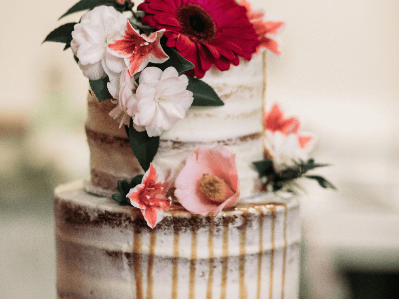 Freeze the Love: A Guide to Preserving Your Wedding Cake