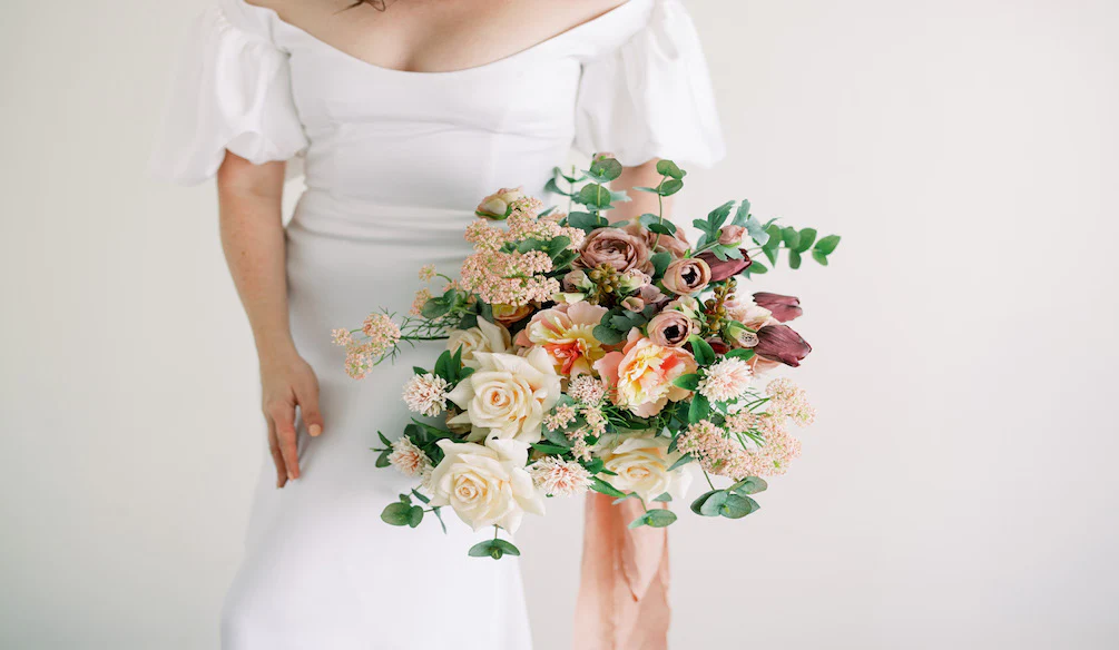 Minimalist Wedding Flower Bouquet Inspirations 