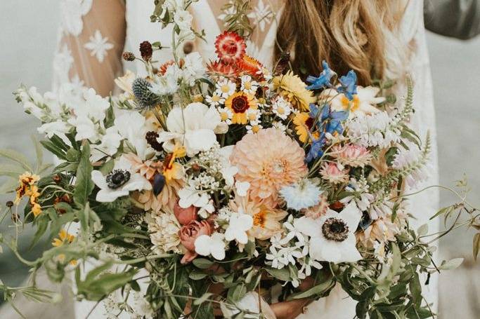 Minimalist Wedding Flower Bouquet Inspirations 