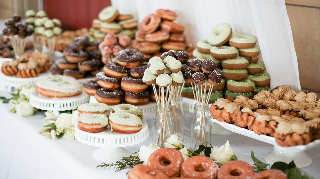 Sweet on A Budget: Budget-Friendly Ideas for A Wedding Cake