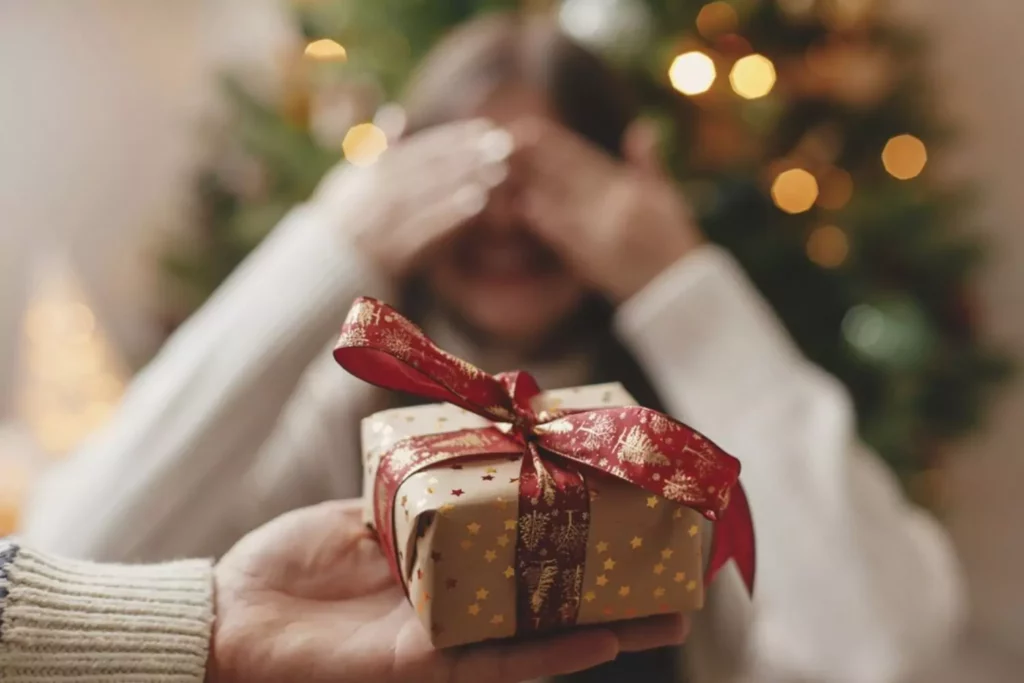 Delve into the heartfelt significance of Christmas presents for your pregnant sister-in-law